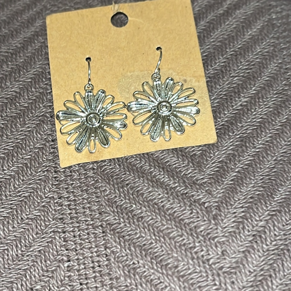 Silver Flower Earrings